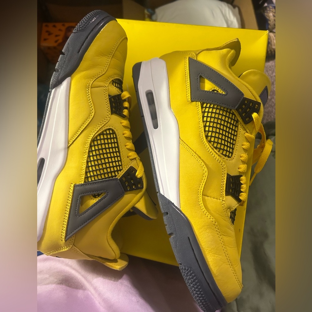 Jordan 4 lightning sz11 - Picture 1 of 8